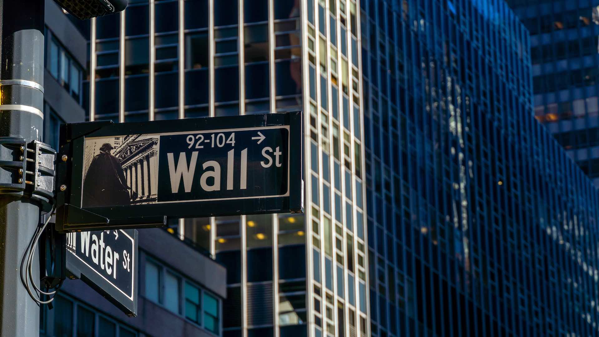 Le S&P 500 atteint un niveau record alors que Wall Street prend de l'ampleur